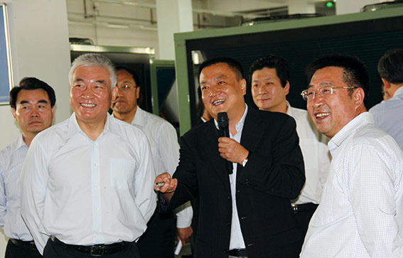 科技技術(shù)部黨組書記王志剛蒞臨工廠考察